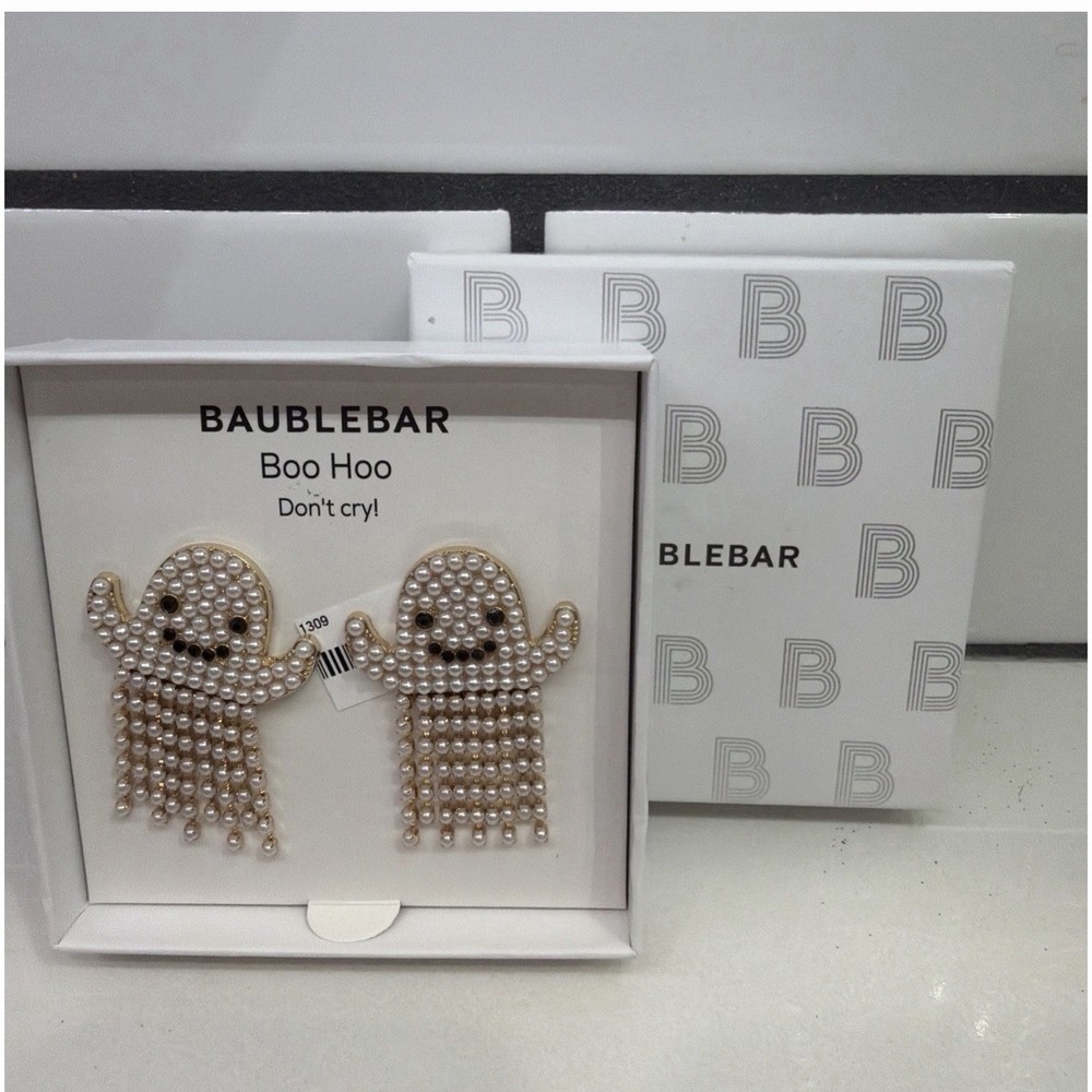 BaubleBar Boo Hoo Don't Cry‎ Dancing Ghost Pearl Halloween Earrings NEW White